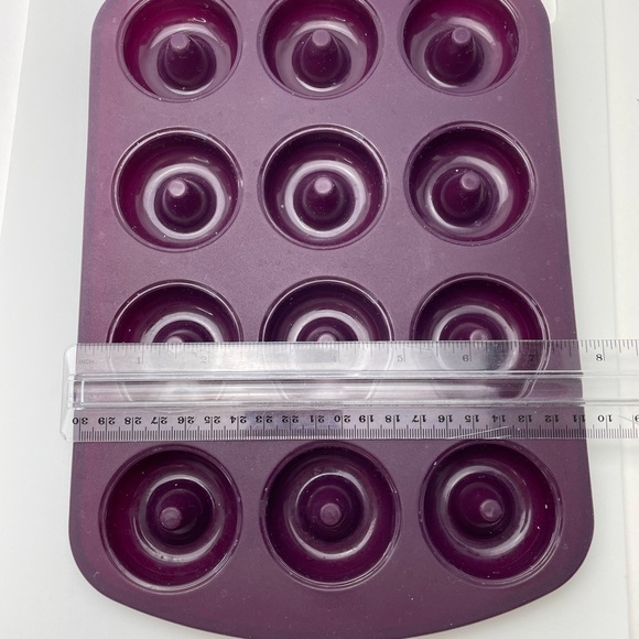 MINI Donut Silicone Tray - Picture 3 of 5